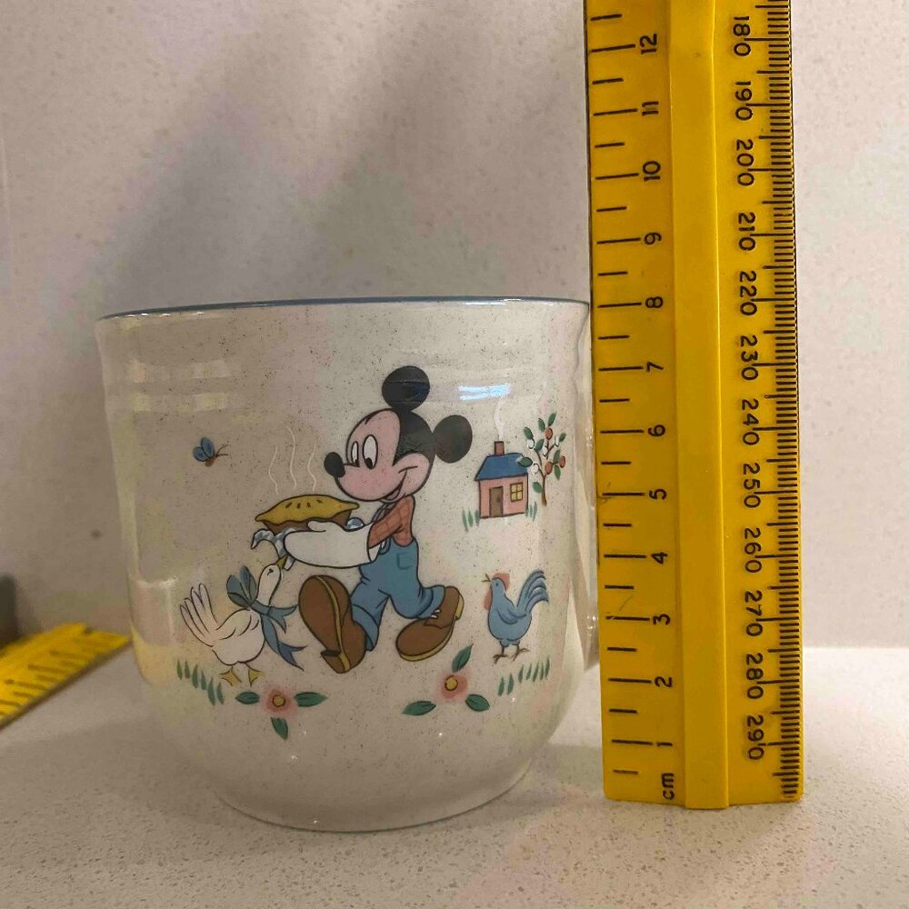Vintage Stoneware MICKEY MOUSE BAKES A PIE COFFEE TEA CUP MUG THE WALT DISNEY